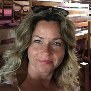 Meet your Posher, Becky